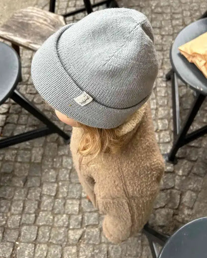 Produktfoto: Brighton Beanie, Strickanleitung für eine Hipster Mütze mit breitem Umschlag für Babies, Kinder und Erwachsene