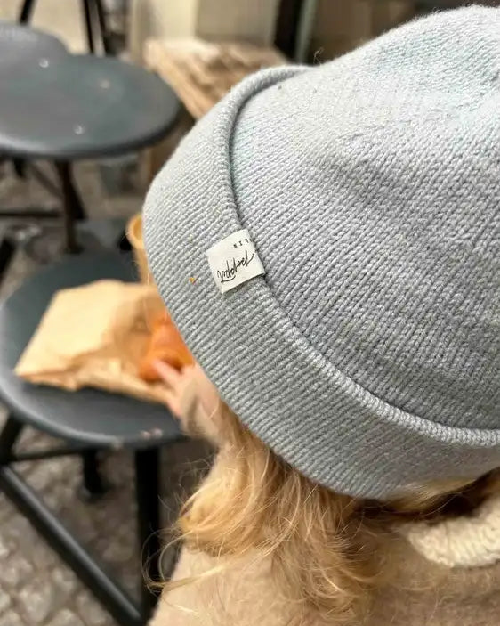 Produktfoto: Brighton Beanie, Strickanleitung für eine Hipster Mütze mit breitem Umschlag für Babies, Kinder und Erwachsene