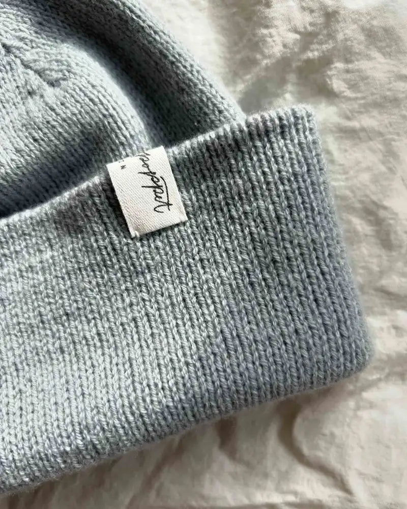 Produktfoto: Brighton Beanie, Strickanleitung für eine Hipster Mütze mit breitem Umschlag für Babies, Kinder und Erwachsene