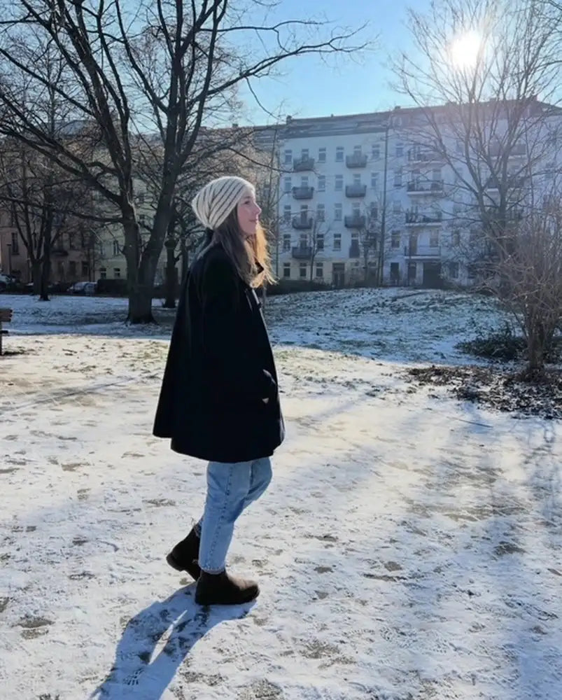 Produktfoto Emma's Beanie Erwachsenen-Größe gestreift dunkelblau beige