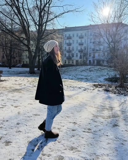 Produktfoto Emma's Beanie Erwachsenen-Größe gestreift dunkelblau beige