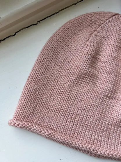 Produktfoto Emma's Beanie Strickanleitung rosa Kindermütze