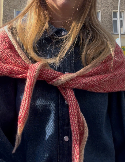 STRAWBERRY SCARF
