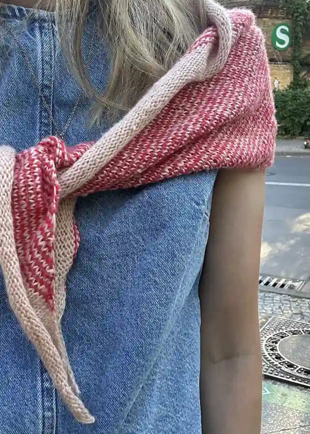 STRAWBERRY SCARF