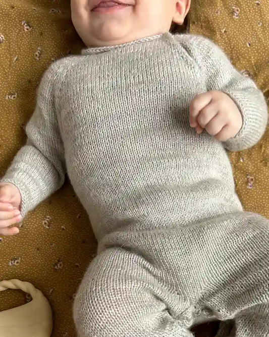 Babyanzug selbst gestrickt in grau Anleitung