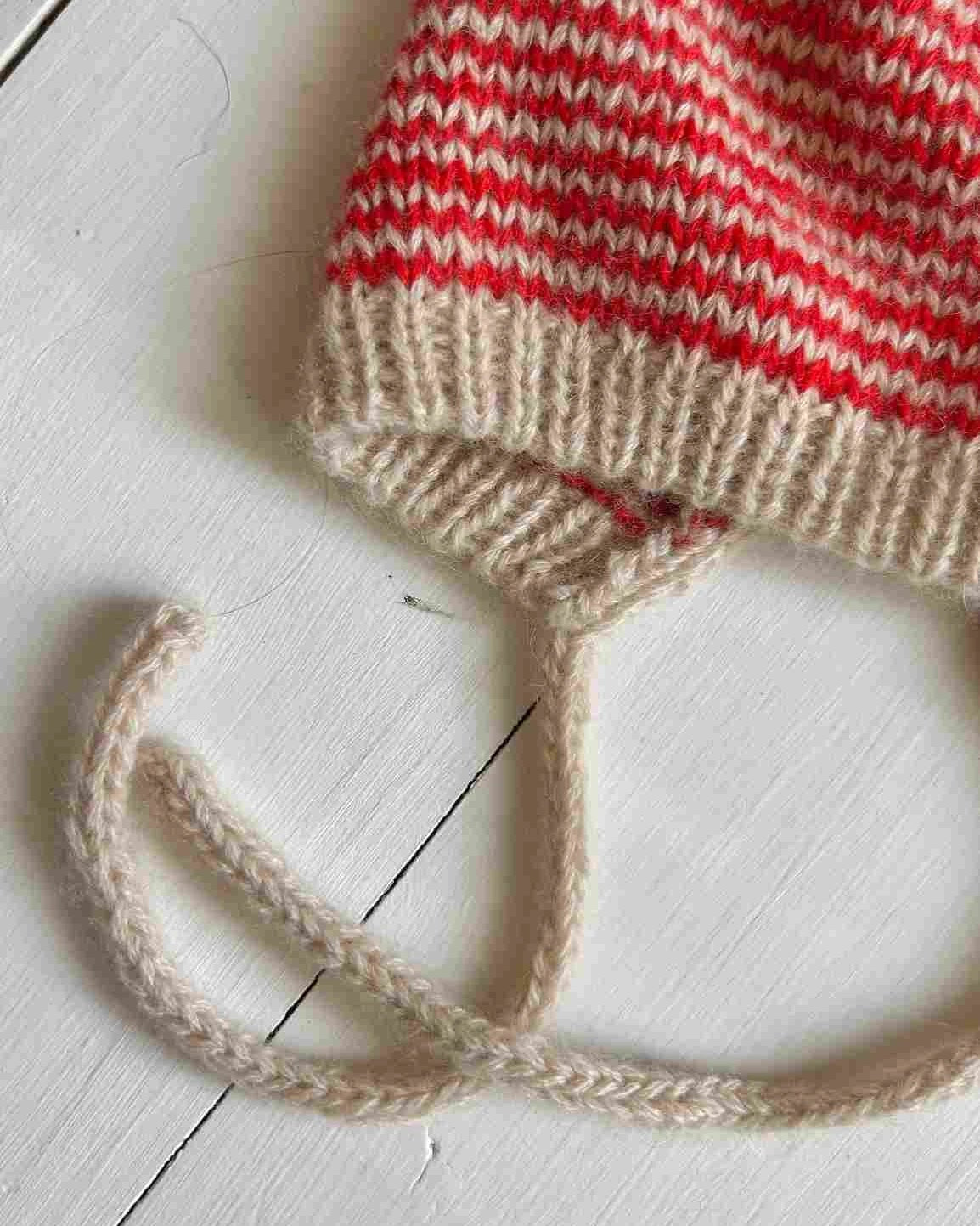 Babymütze rot weiß gestrickt handgestrickt