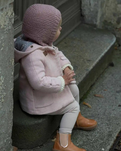 Produktfoto: Maiahs Balaklava, Strickanleitung für eine Baby Schlupfmütze