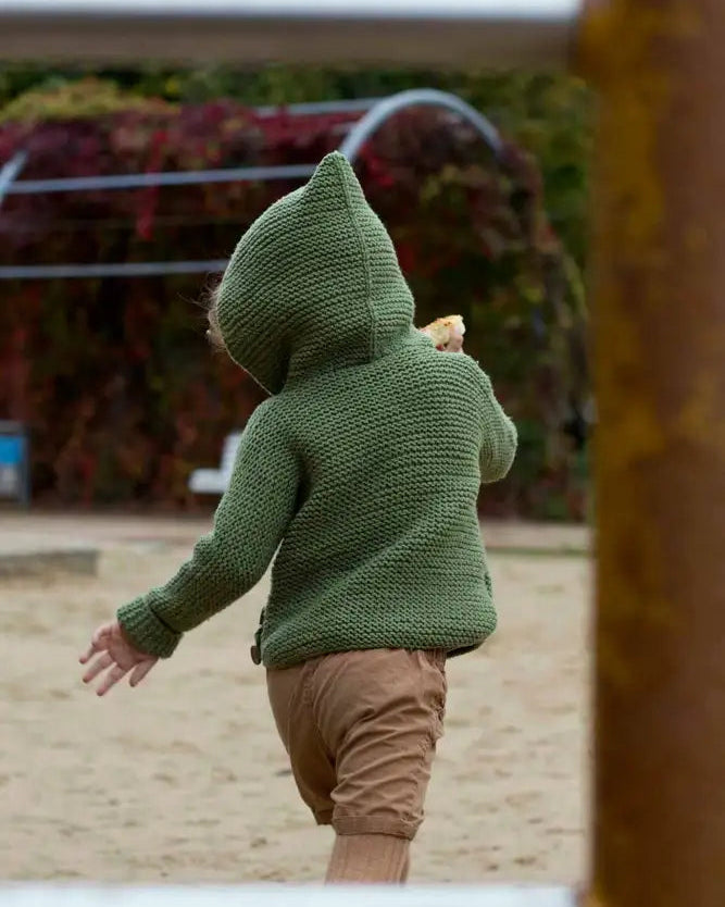 Produktfoto: Maiahs Wickeljäckchen, Strickanleitung für ein Babyjäckchen in Wickeloptik