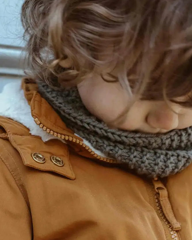 Produktfoto: Maiahs Loop Schal, Strickanleitung für ein Baby Loop Schal in kraus rechts