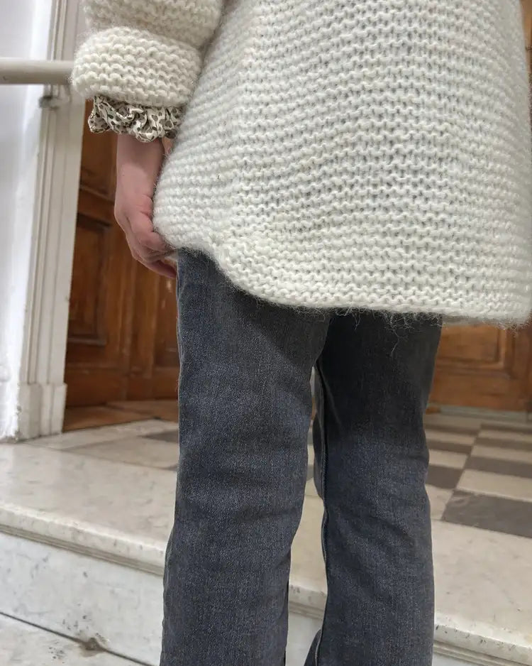 Produktfoto: Maiahs Raglanjckchen Strickanleitung für eine Kinder-Strickjacke in kraus rechts in Raglan von oben