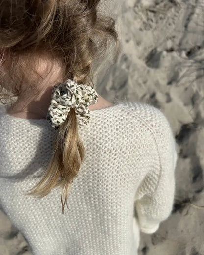 Produktfoto: Maiahs Raglanjckchen Strickanleitung für eine Kinder-Strickjacke in kraus rechts in Raglan von oben