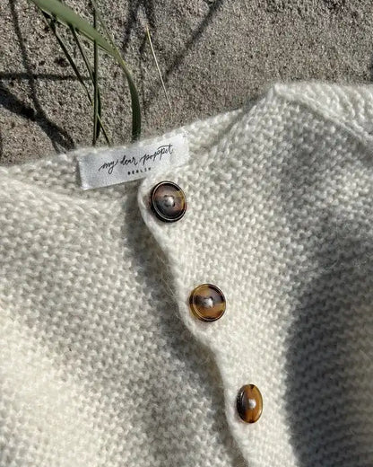 Produktfoto: Maiahs Raglanjckchen Strickanleitung für eine Kinder-Strickjacke in kraus rechts in Raglan von oben