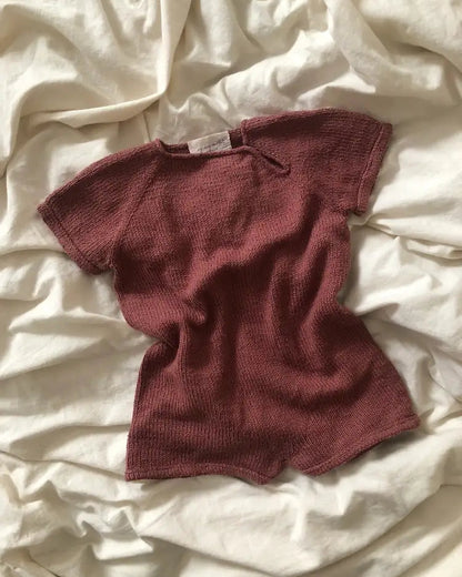 Produktfoto: Sylvie's Summer Suit, Strickanleitung für einen Sommer Babystrampler in Raglan von oben