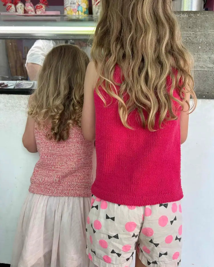 Produktfoto: Sylvie's Summer Top, Strickanleitung für ein Sommer Top für Kinder