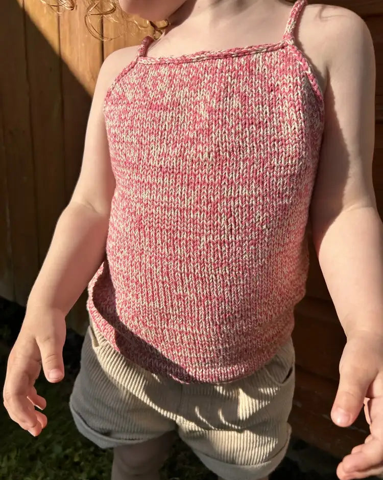 Produktfoto: Sylvie's Summer Top, Strickanleitung für ein Sommer Top für Babies und Kinder