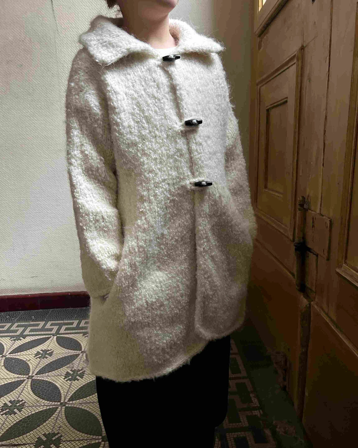 Teddy Coat Strickanleitung für Kinder aus Bouclé Garn