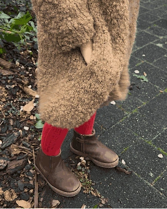 Teddy Coat Strickanleitung für Kinder aus Bouclé Garn